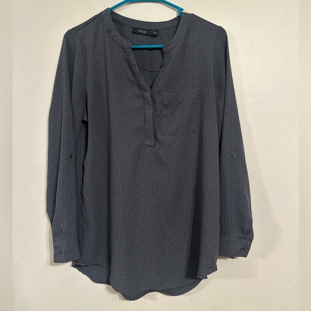 Apt 9 small blouse grey and black